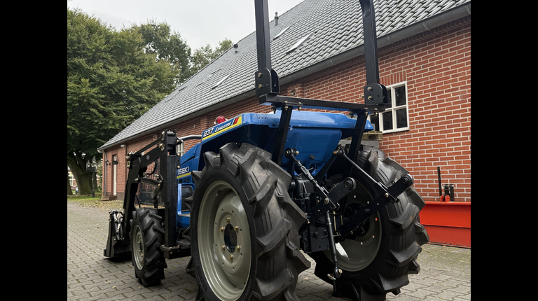 Iseki TU237 met voorlader al vanaf €149 per maand.